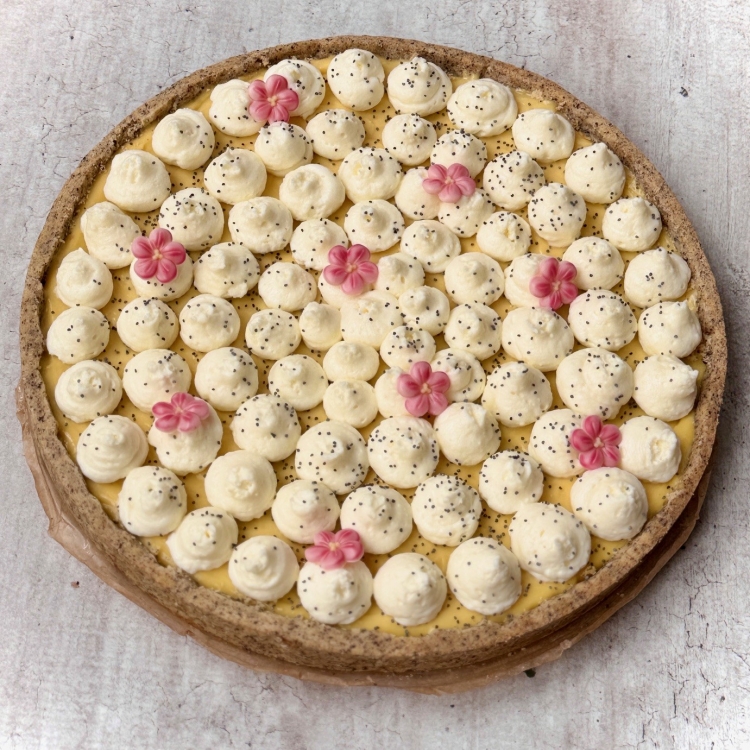 Makový tart s citronovým crémeux a pěnou z bílé čokolády